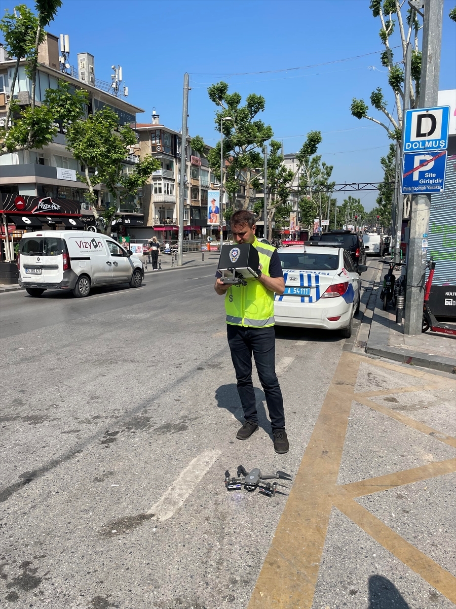 Kadıköy'de Polis Ekipleri Dron Destekli Trafik Denetimi Yaptı