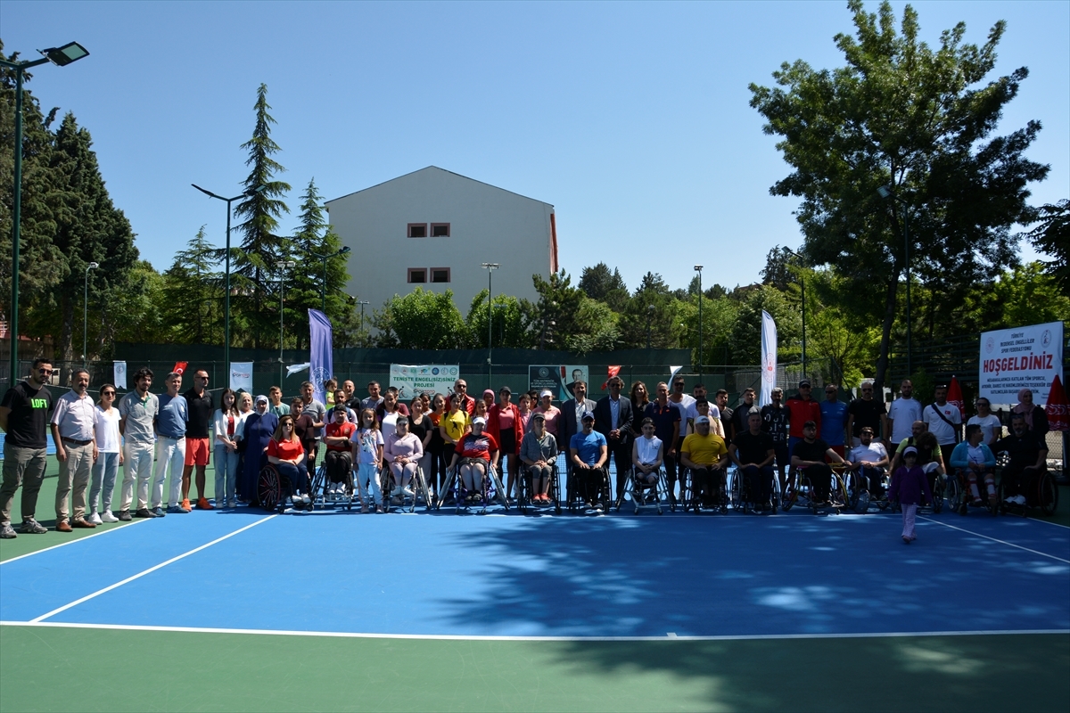 Manisa'da Tekerlekli Sandalye Tenis Akıncılar Türkiye Şampiyonası Başladı