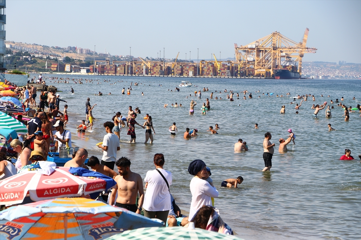 Tekirdağ'da Bayram Yoğunluğu Kentin Ekonomisini Canlandırdı 