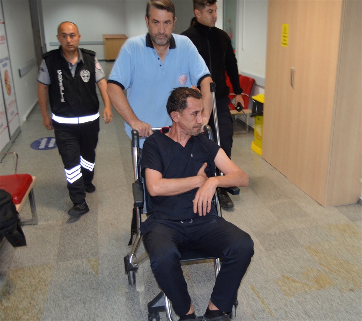 Aksaray'da Hastanenin Temizlik Görevlisini Darbeden Refakatçi Gözaltına Alındı