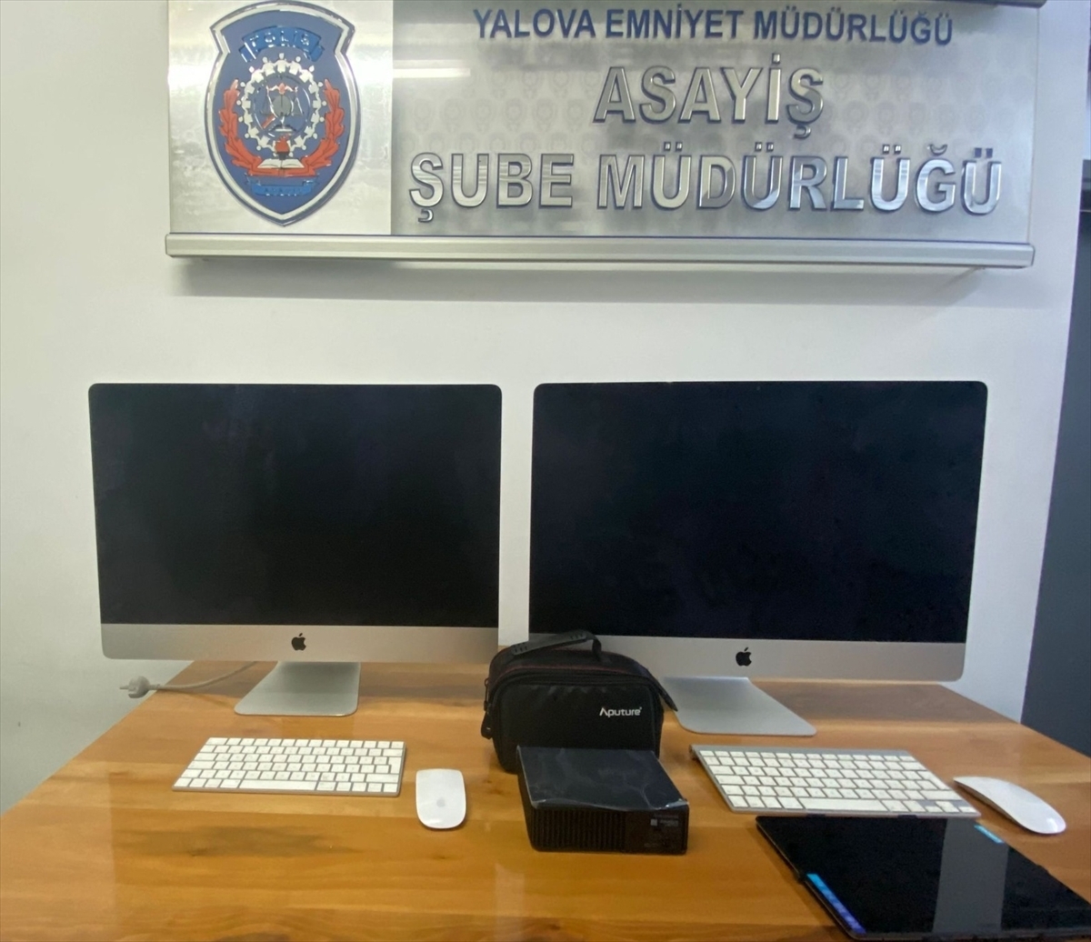 Yalova'da İş Yerinden Hırsızlık Yapan 2 Zanlı Tutuklandı