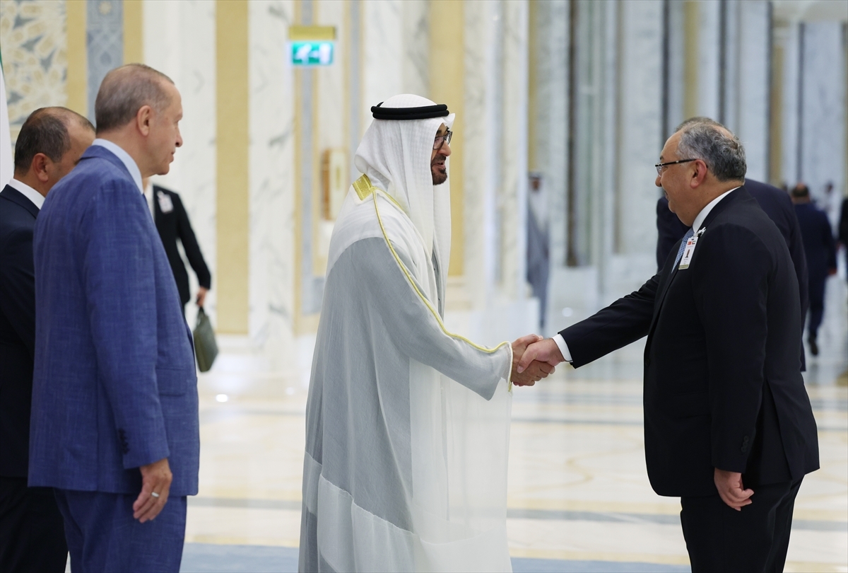 Cumhurbaşkanı Erdoğan BAE Devlet Başkanı Al Nahyan Tarafından Resmi Törenle Karşılandı