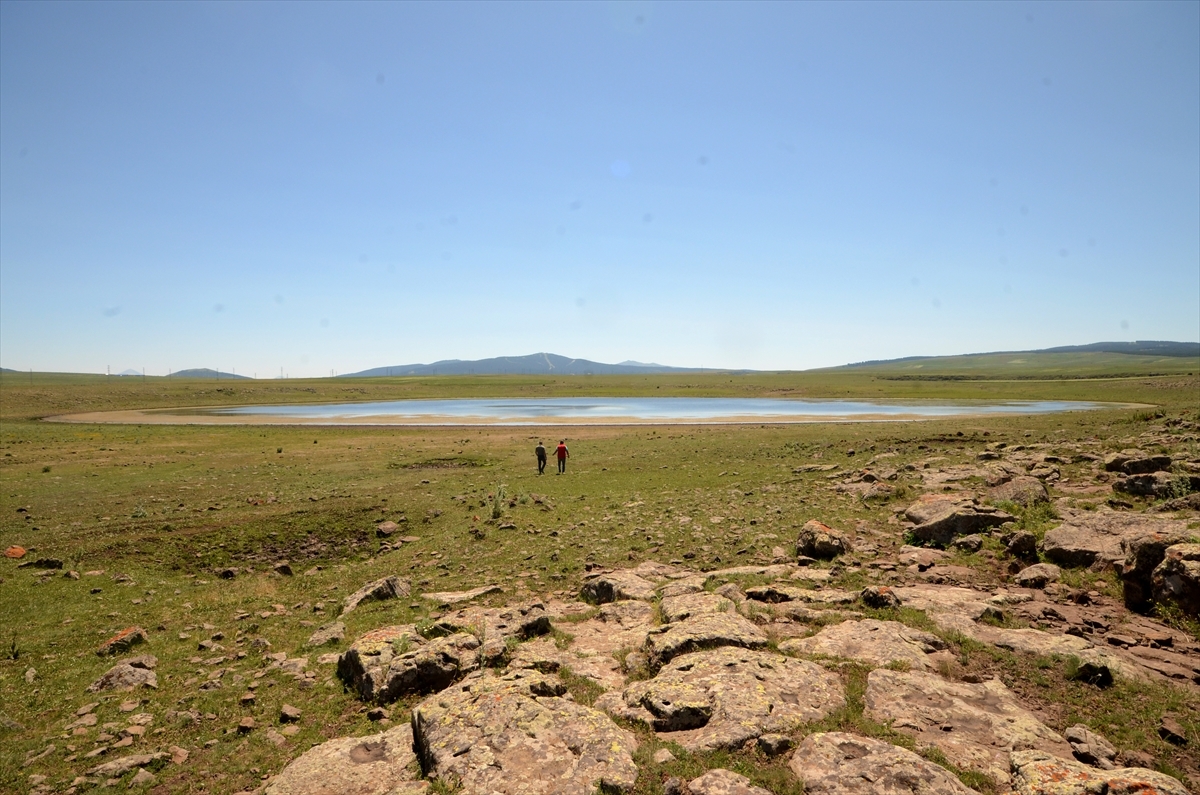 Kars'taki Asboğa Gölü Yaklaşık 8 Metre Çekildi