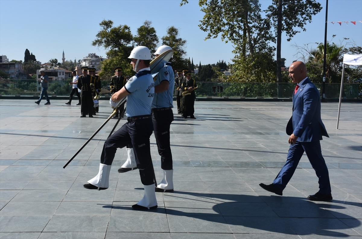 KKTC'nin Barış Ve Özgürlük Bayramı Antalya'da Törenle Kutlandı