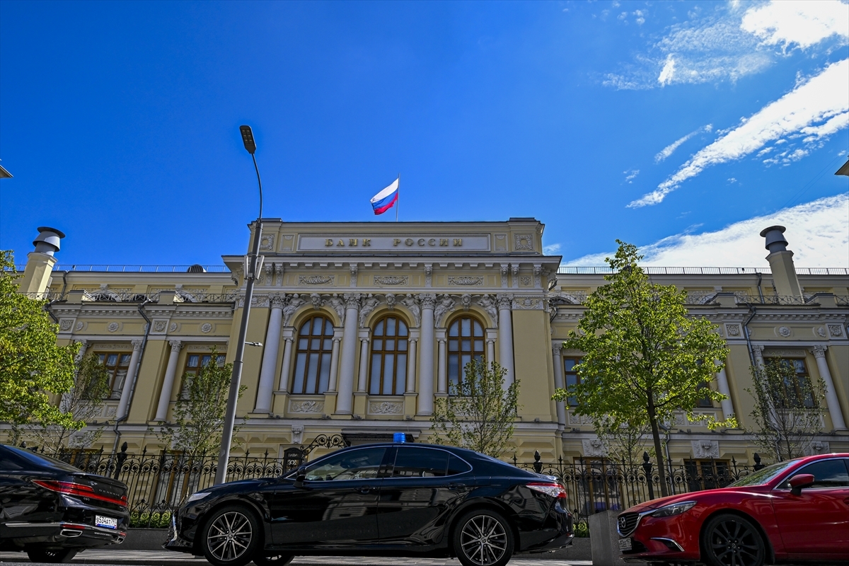 Rusya Merkez Bankası Politika Faizini Yüzde 8,5'e Çıkardı