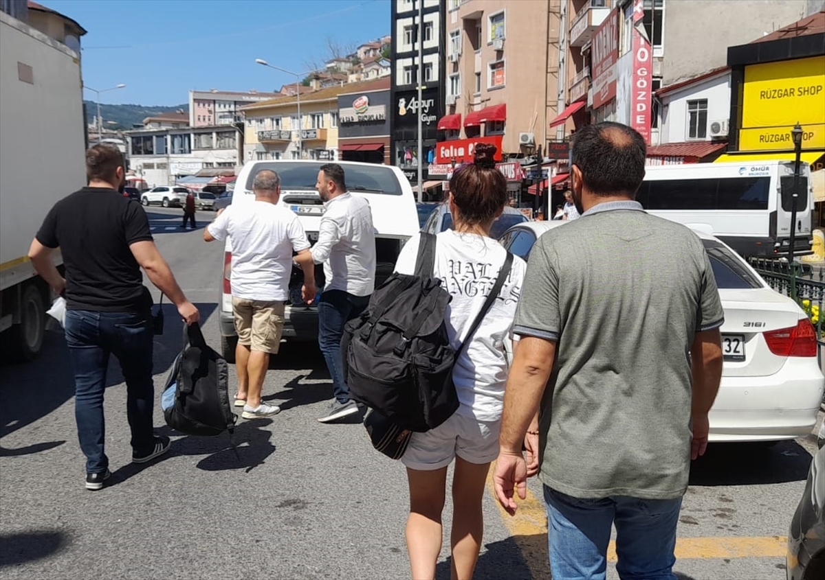 Zonguldak'ta Kuyumculara Sahte Altın Satmaya Çalışan 3 Şüpheli Yakalandı