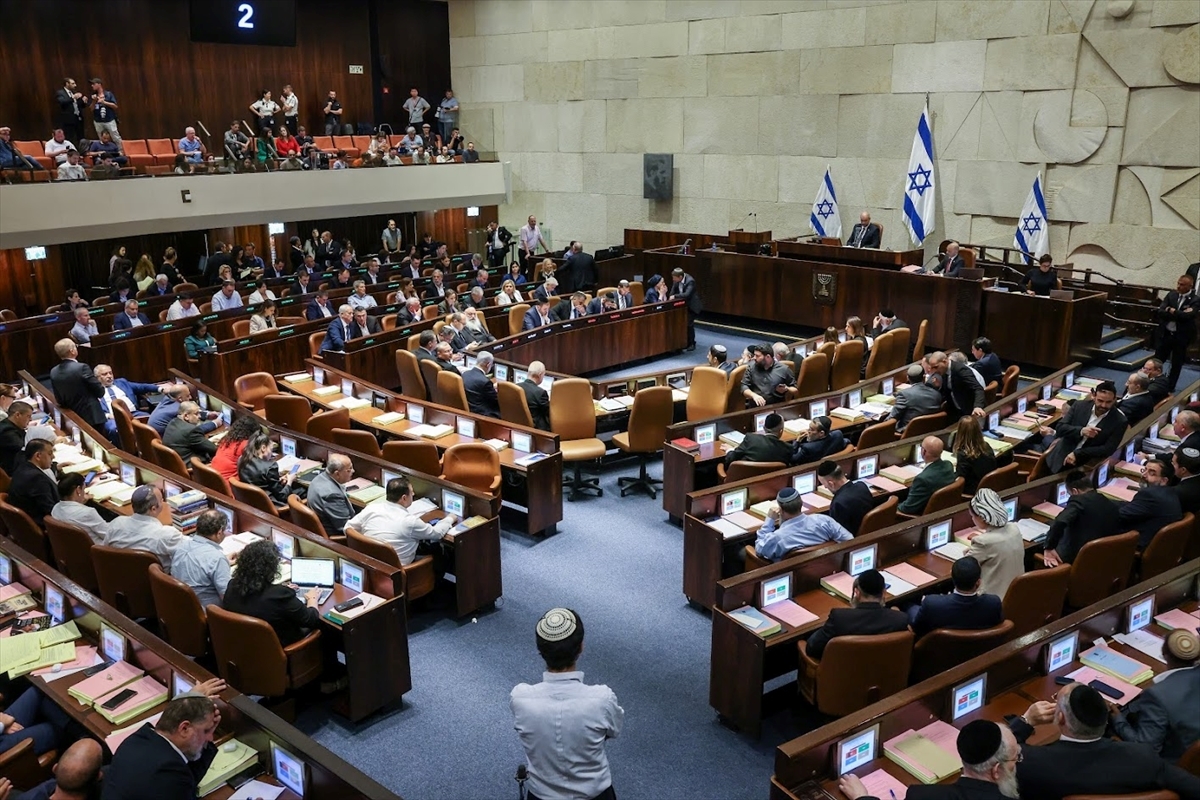 İsrail Meclisi Tartışmalı Yargı Düzenlemesine İlişkin Yasa Tasarısını Onayladı