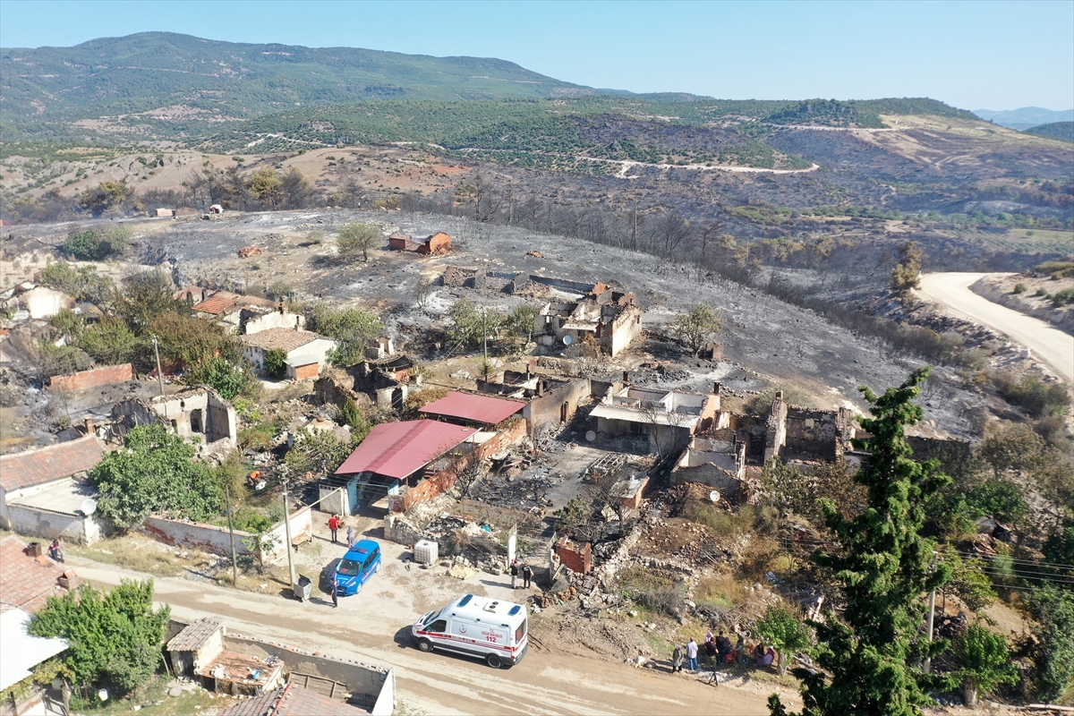 Manisa Saruhanlı'daki Orman Yangını Kontrol Altına Alındı 