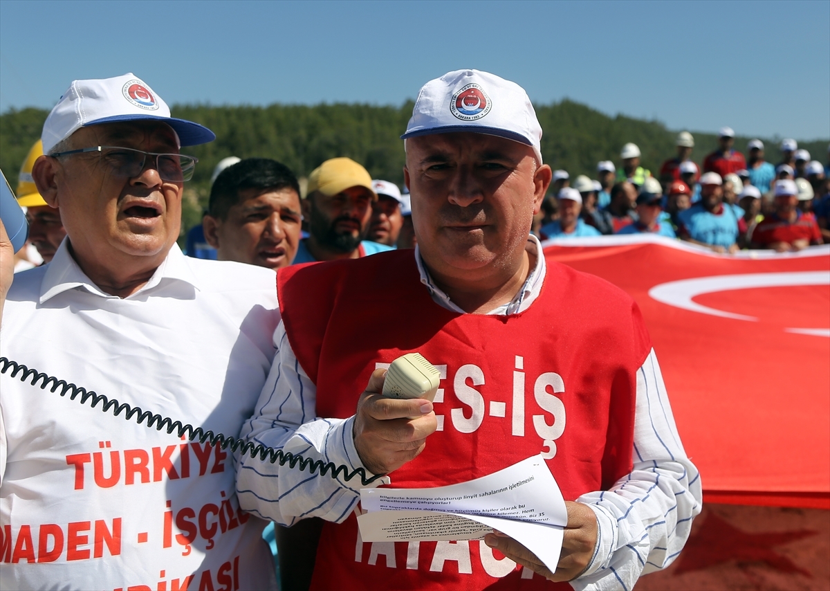 Muğla'da Sendikalı Termik Santral Ve Maden İşçilerinden Basın Açıklaması