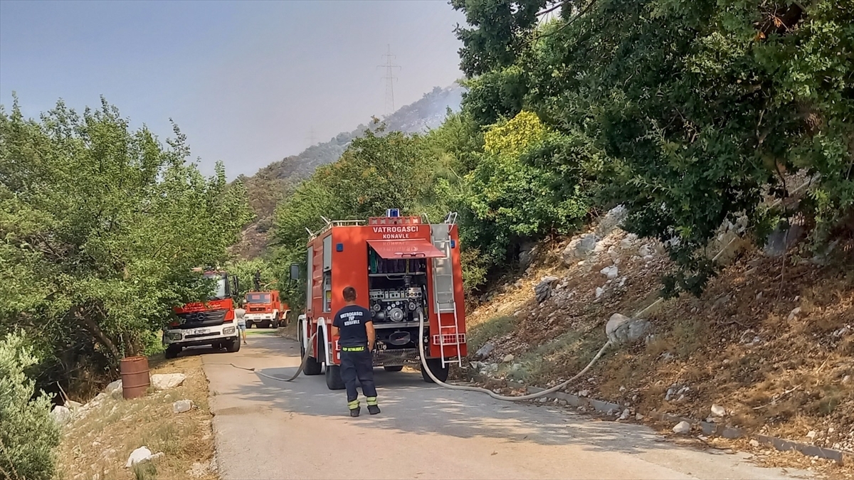 Hırvatistan'da Orman Yangınlarını Söndürme Çalışmaları Sürüyor