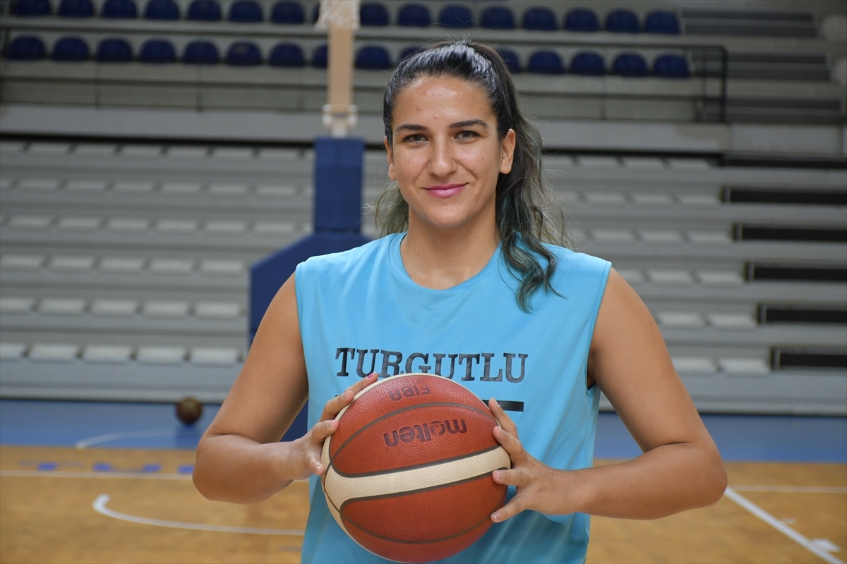 Turgutlu Belediyespor Yasemin Buğdaycı'nın Adının Kadın Basketbol Liglerine Verilmesi İçin Başvurdu