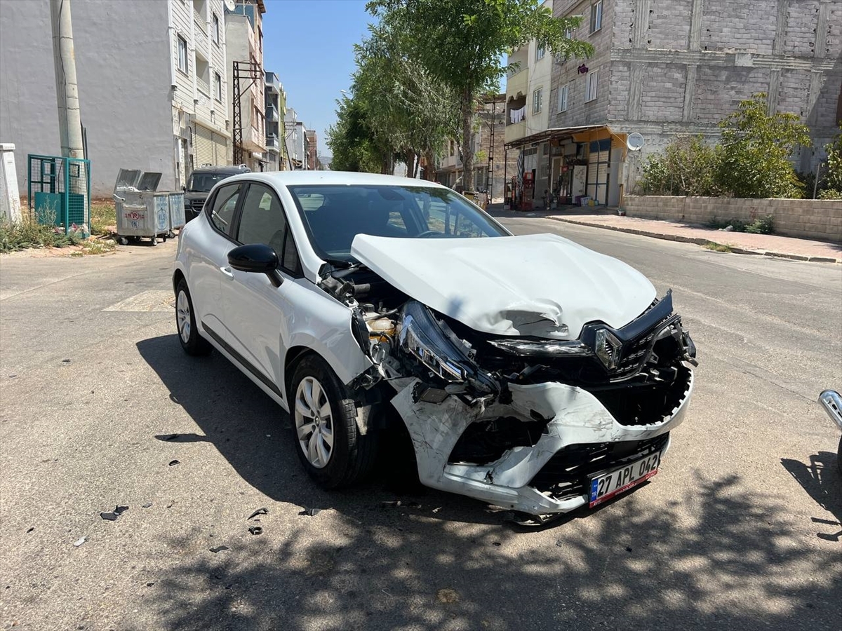 Kilis'te Otomobillerin Çarpışması Güvenlik Kamerasında