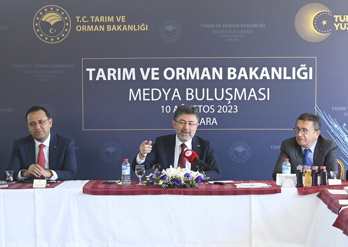 Bakan Yumaklı Medya Temsilcileriyle Bir Araya Geldi