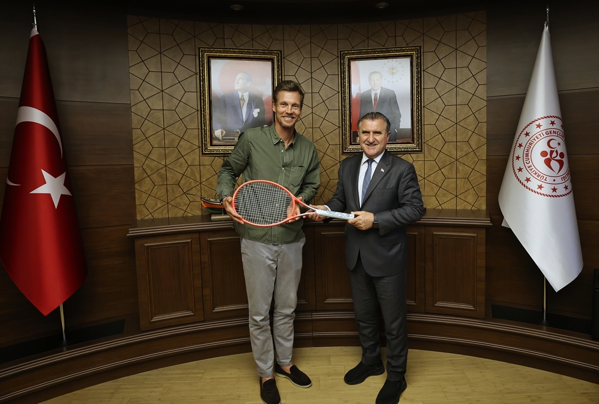 Bakan Osman Aşkın Bak  Dünyaca Ünlü Eski Tenisçi Berdych'i Kabul Etti