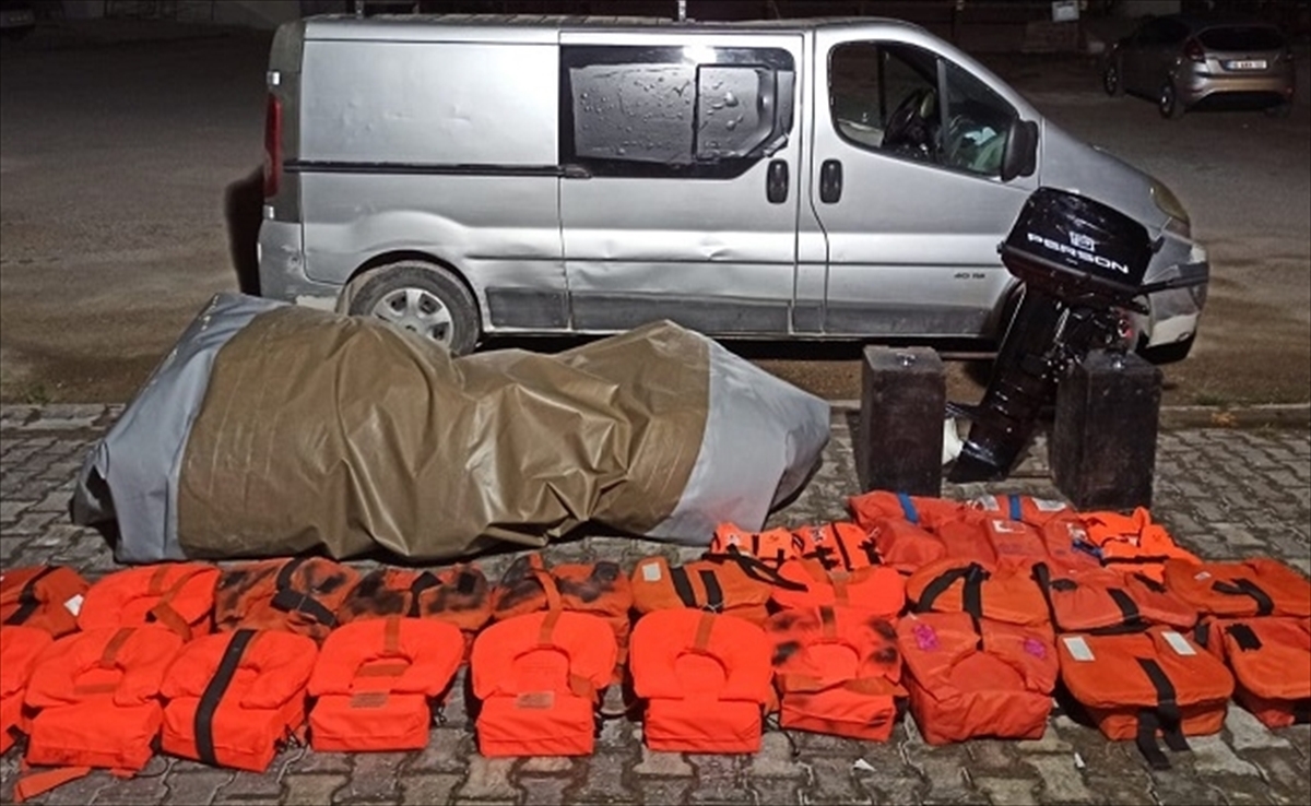 Balıkesir'de Jandarma Operasyonlarında 26 Düzensiz Göçmen Yakalandı
