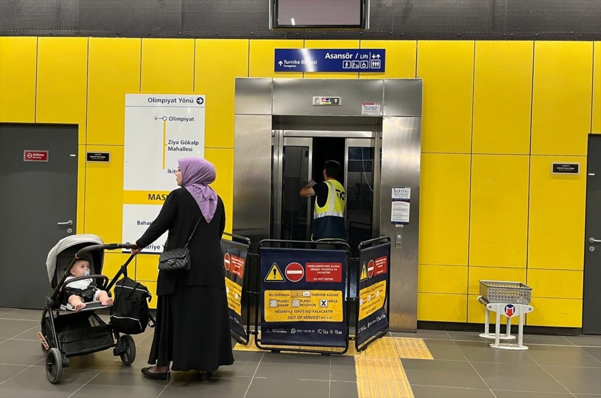 İstanbul Metrolarında Çalışmayan Yürüyen Merdiven Ve Asansör Sorunu Sürüyor